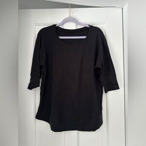 Splendid 3/4 Sleeve Black Waffle Knit Round Hem Shirt in Size Medium